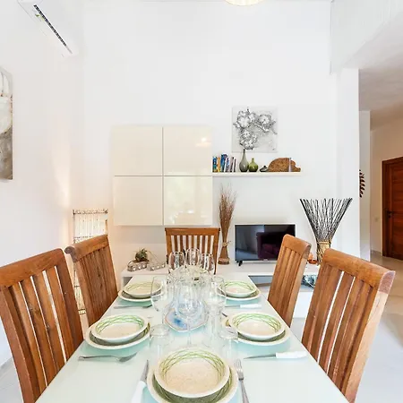Coral House Premium, 200m To * Pinus Village